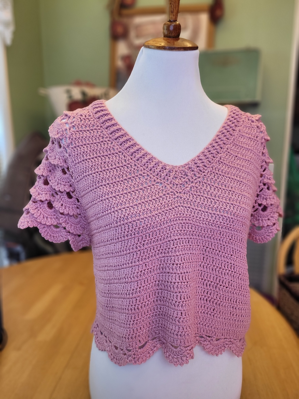 BiBi Crochet Pink V-Neck Short Sleeve Top
